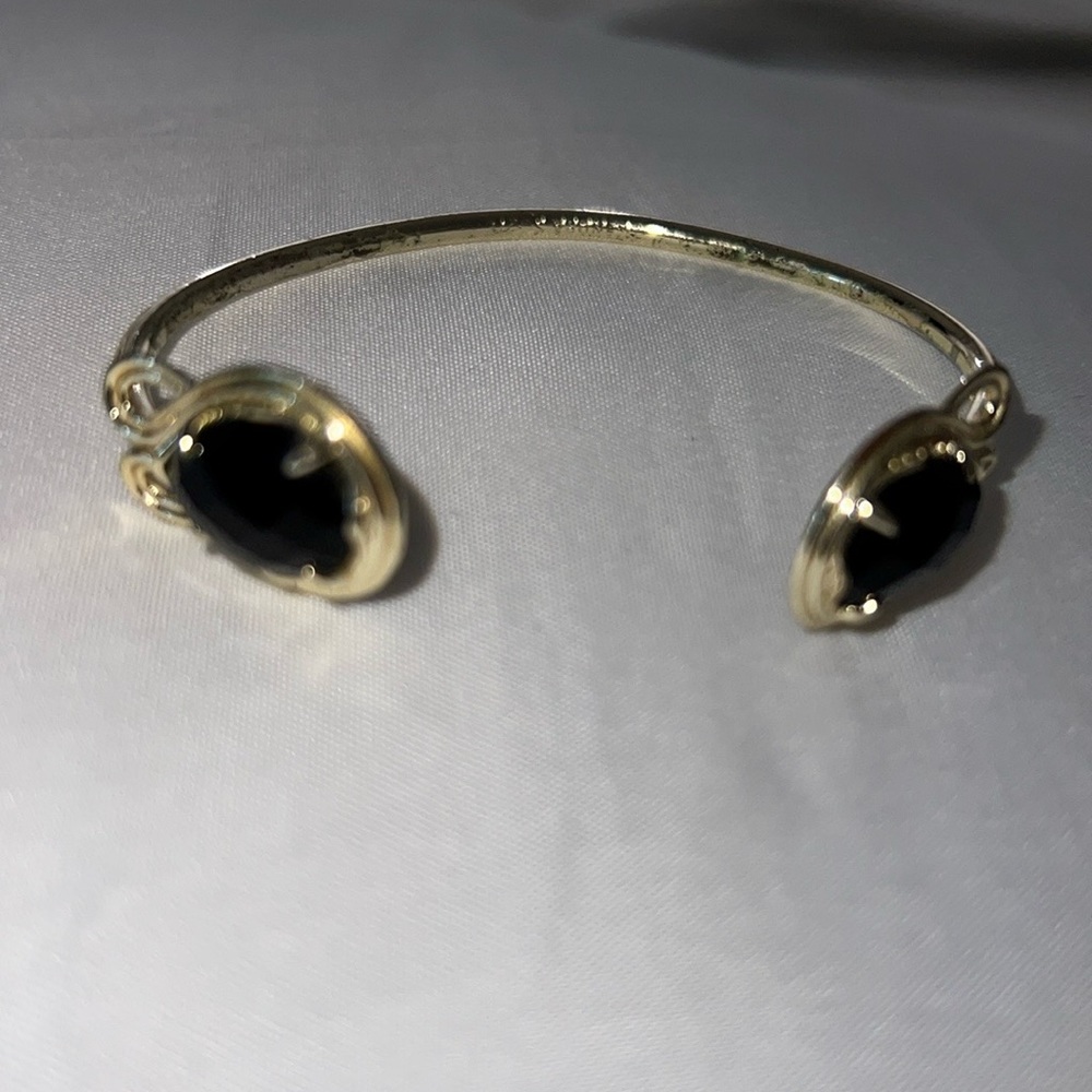 Beautiful Kendra Scott cuff with onyx stones